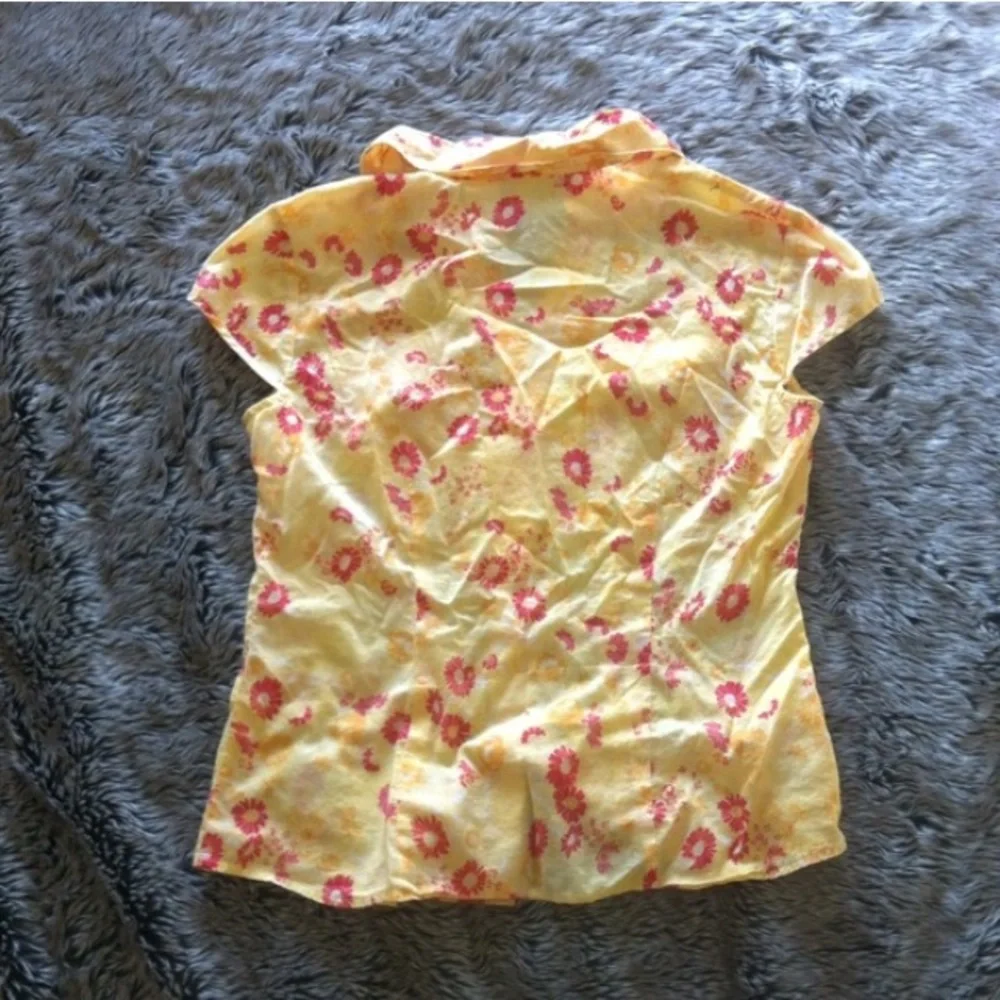 Liz Claiborne axcess short sleeve sheer floral print shirt size 4 - Picture 2 of 4